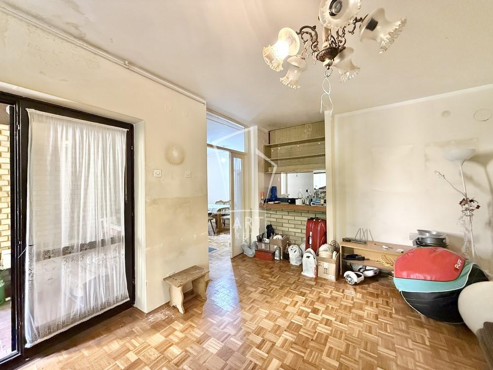 Stan na prodaju u Beogradu, Mirijevo, trosoban, 70m2, cena 160000 evra