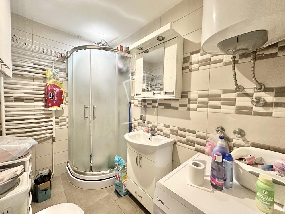 Stan na prodaju u Beogradu, Novi Beograd blok 62, dvosoban, 39m2, cena 190000 evra