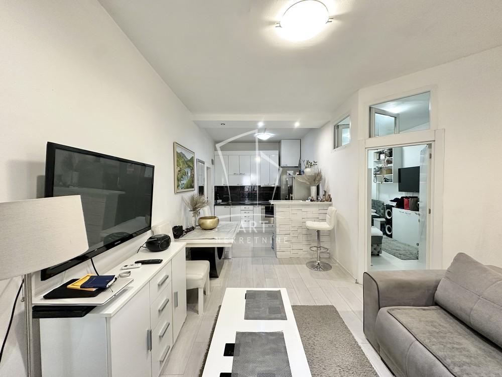 Stan na prodaju u Beogradu, Novi Beograd blok 62, dvosoban, 39m2, cena 190000 evra