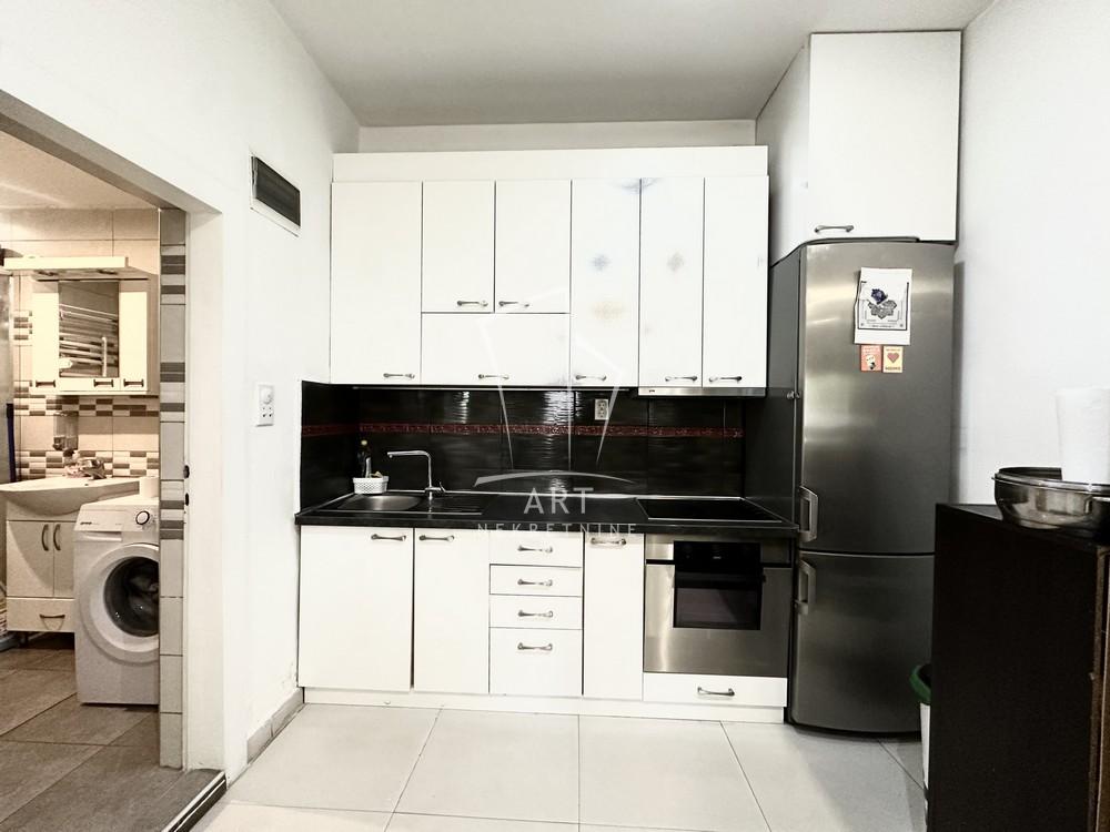Stan na prodaju u Beogradu, Novi Beograd blok 62, dvosoban, 39m2, cena 190000 evra
