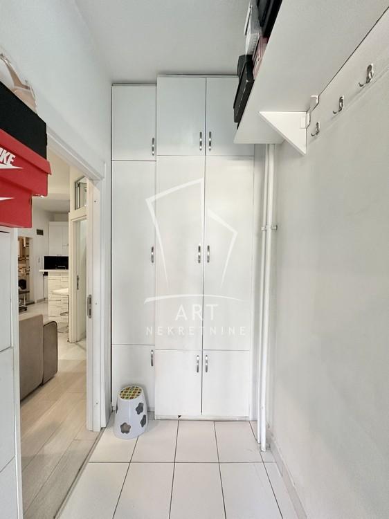 Stan na prodaju u Beogradu, Novi Beograd blok 62, dvosoban, 39m2, cena 190000 evra
