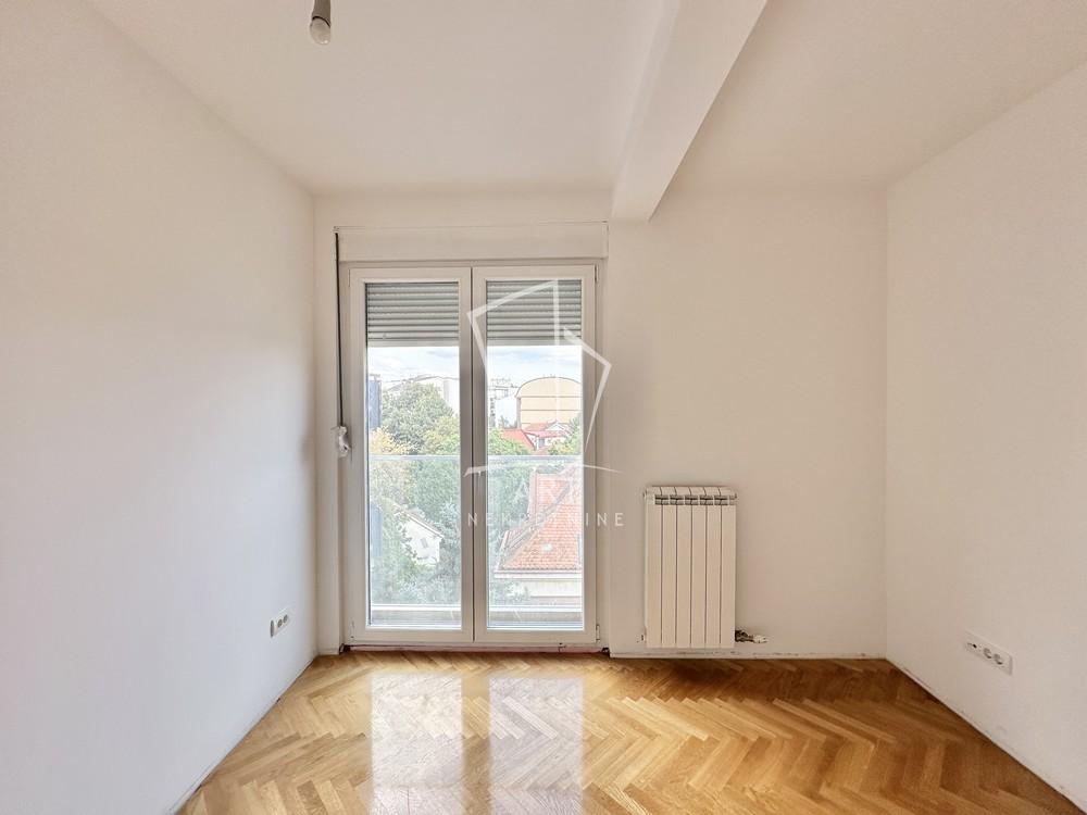 Stan na prodaju u Beogradu, Pašino brdo, trosoban, 75m2, cena 252000 evra