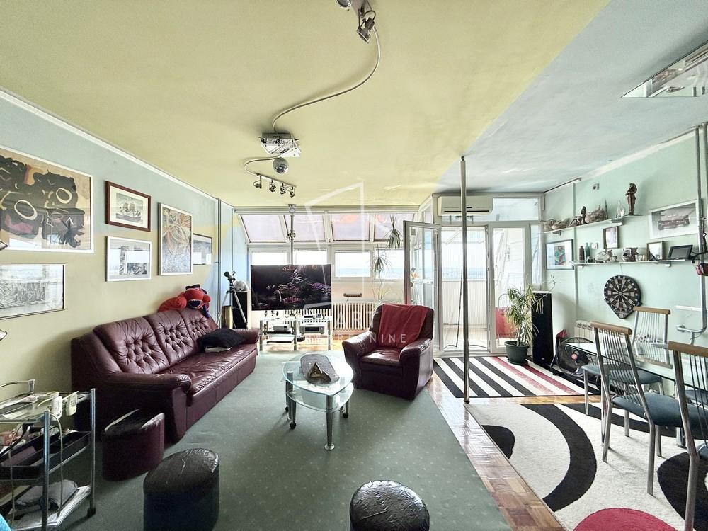 Stan na prodaju u Beogradu, Banjica, trosoban, 81m2, cena 260000 evra