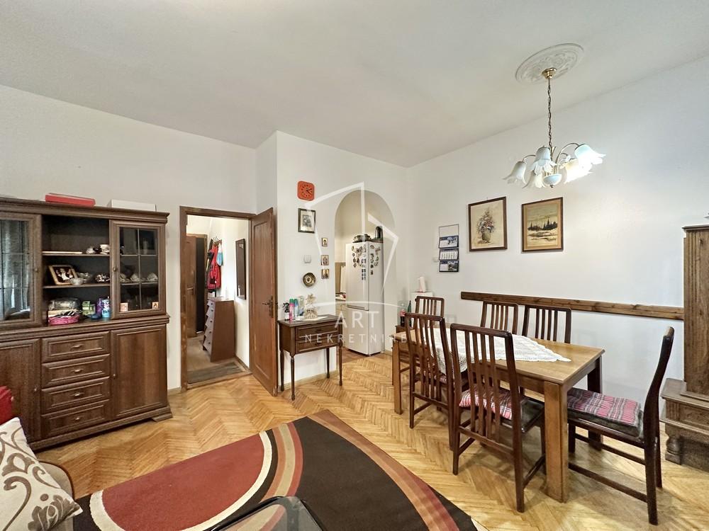 Stan na prodaju u Beogradu, Banovo brdo, trosoban, 59m2, cena 140990 evra