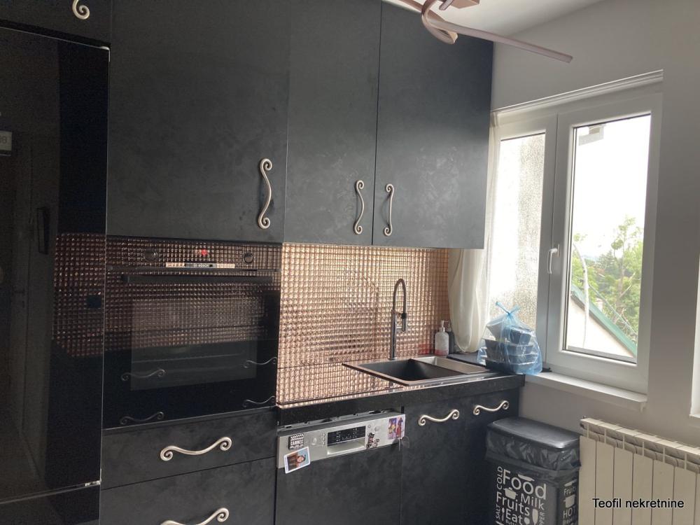 Stan na prodaju u Beogradu, Dedinje, cetvorosoban, 107m2, cena 315000 evra