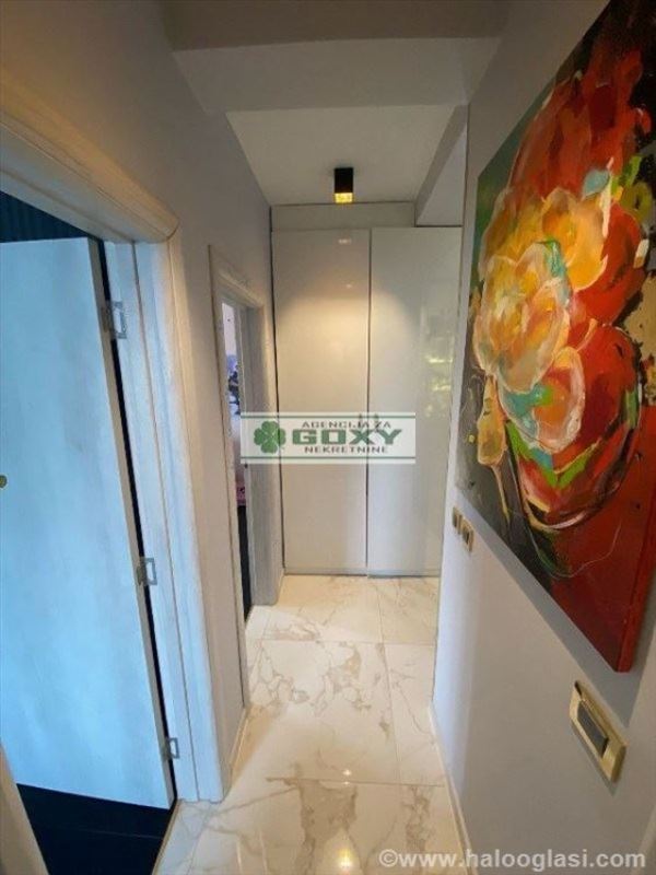 Stan na prodaju u Beogradu, Dedinje, cetvorosoban, 107m2, cena 315000 evra