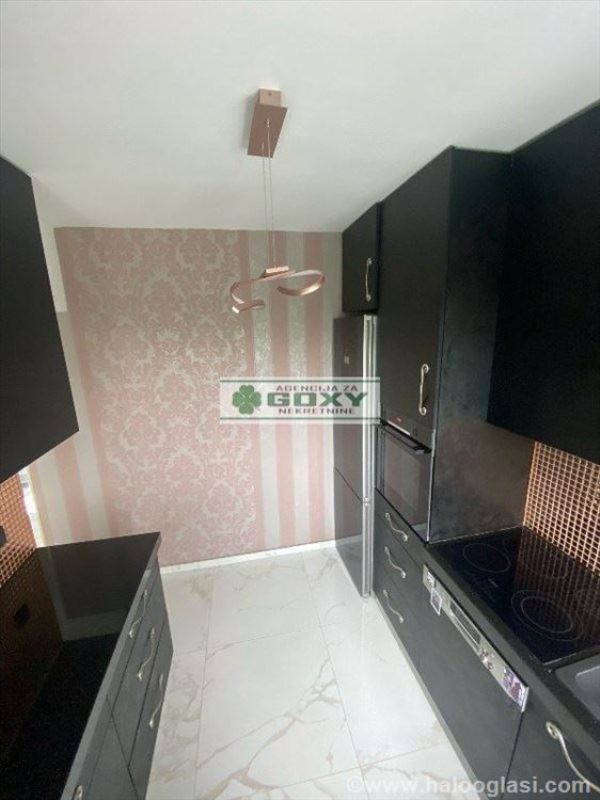 Stan na prodaju u Beogradu, Dedinje, cetvorosoban, 107m2, cena 315000 evra