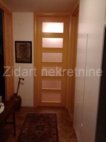 Stan na prodaju u Beogradu, Čukarica, trosoban, 84m2, cena 260000 evra