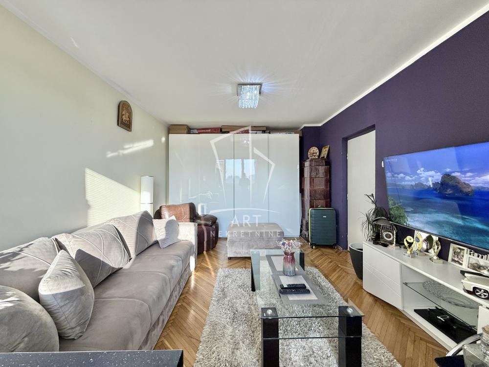 Stan na prodaju u Beogradu, Braće Jerković, trosoban, 55m2, cena 149000 evra