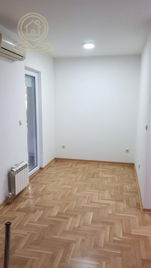 Stan na prodaju u Beogradu, Kanarevo brdo, jednosoban, 25m2, cena 75000 evra