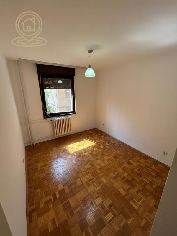 Stan na prodaju u Beogradu, Cerak, troiposoban, 87m2, cena 189900 evra