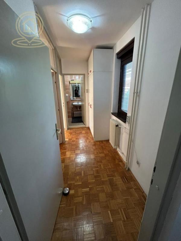 Stan na prodaju u Beogradu, Cerak, troiposoban, 87m2, cena 189900 evra