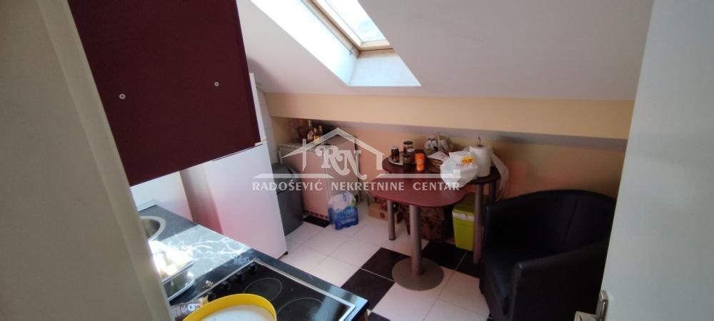 Stan na prodaju u Beogradu, Novi Beograd, jednoiposoban, 46m2, cena 115000 evra