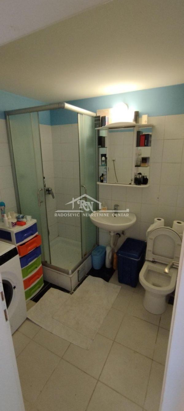 Stan na prodaju u Beogradu, Novi Beograd, jednoiposoban, 46m2, cena 115000 evra