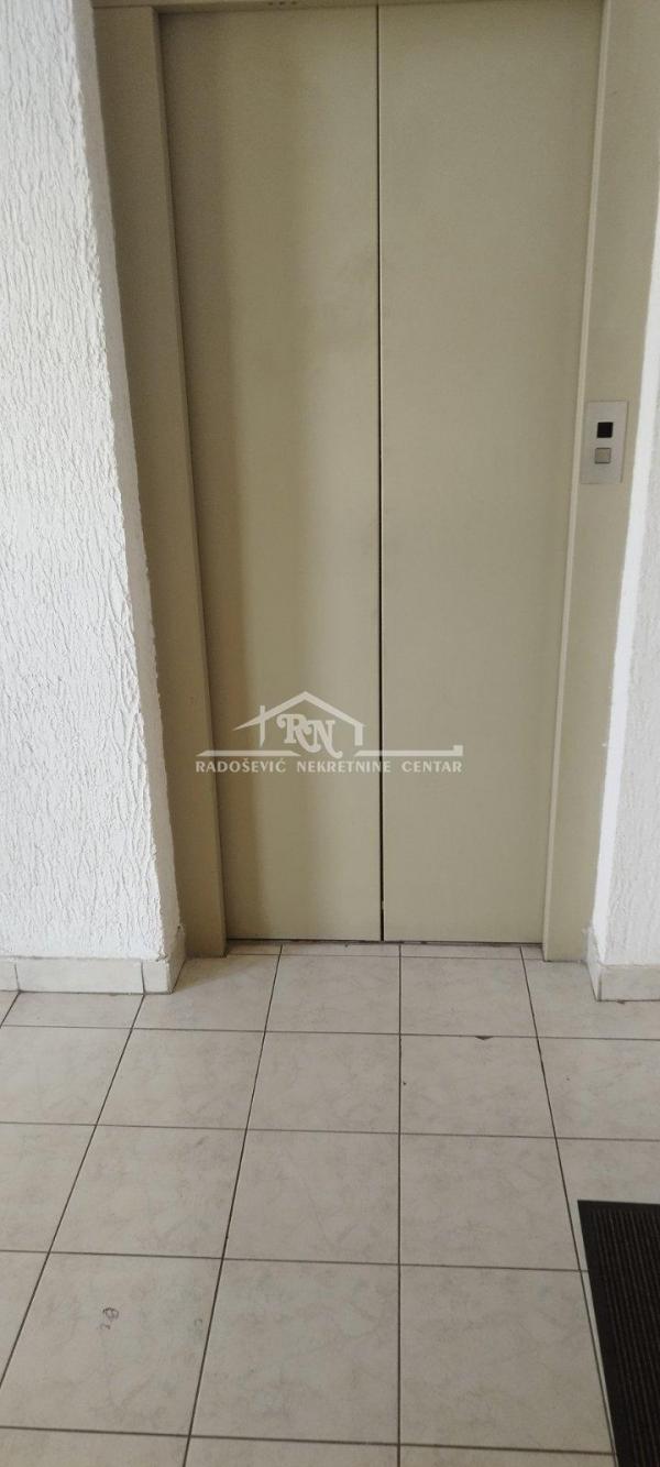 Stan na prodaju u Beogradu, Novi Beograd, jednoiposoban, 46m2, cena 115000 evra