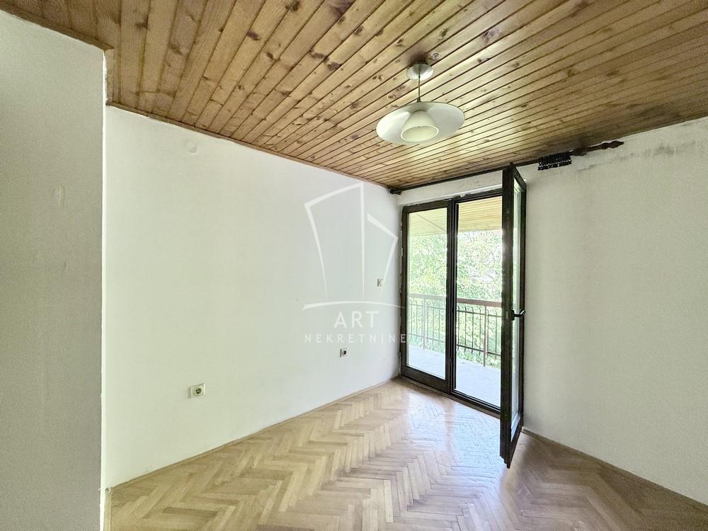 Stan na prodaju u Beogradu, Čukarica, trosoban, 76m2, cena 150000 evra