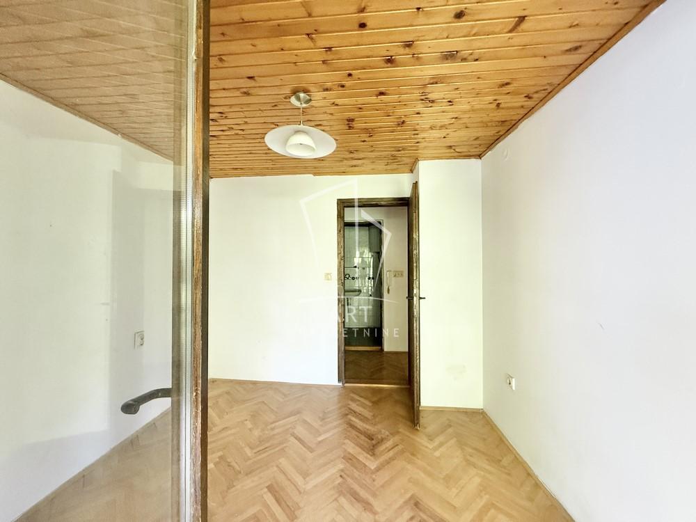 Stan na prodaju u Beogradu, Čukarica, trosoban, 76m2, cena 150000 evra
