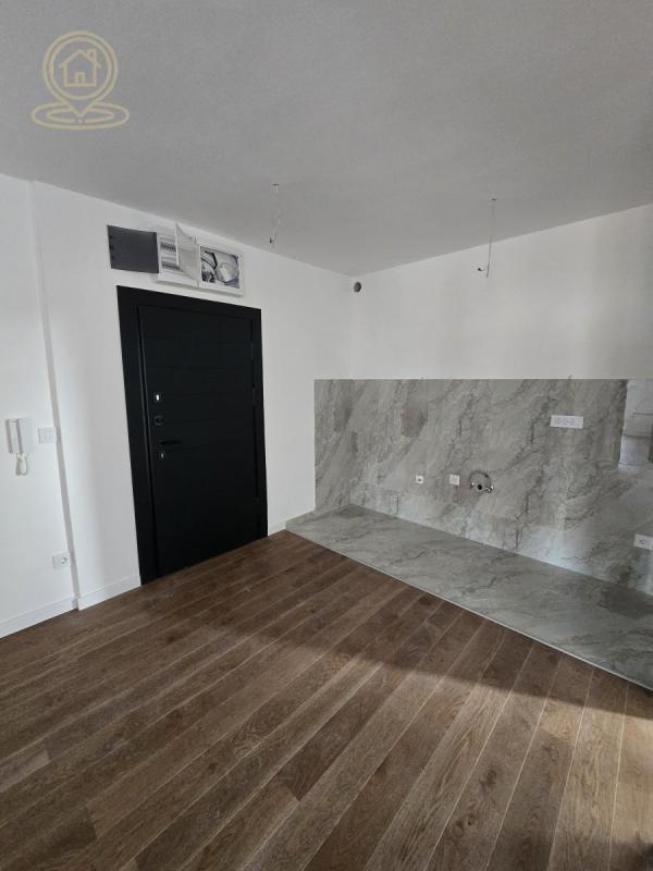 Stan na prodaju u Beogradu, Cvetkova pijaca, dvoiposoban, 60m2, cena 159000 evra