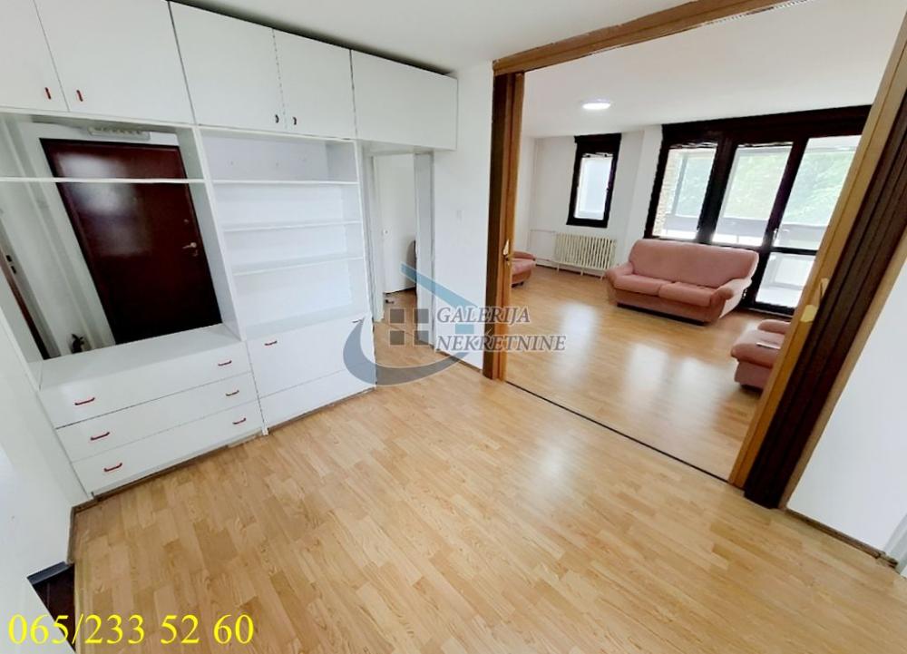 Stan na prodaju u Beogradu, Čukarica, trosoban, 87m2, cena 190000 evra