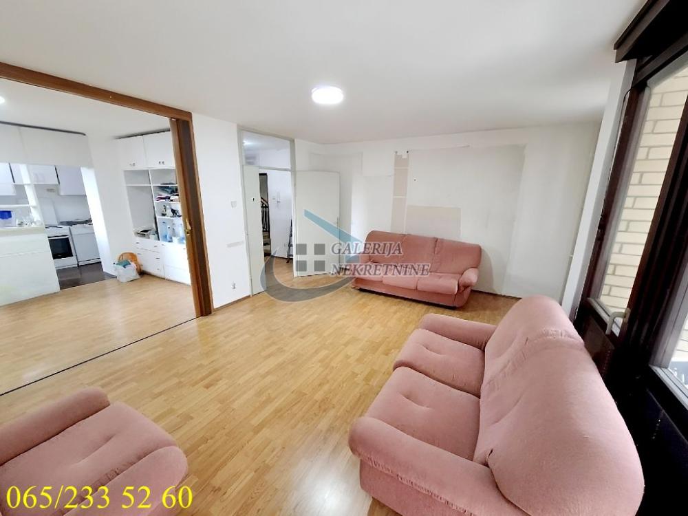 Stan na prodaju u Beogradu, Čukarica, trosoban, 87m2, cena 190000 evra