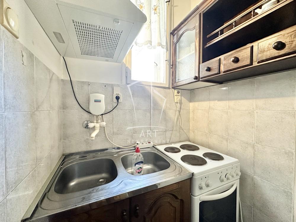 Stan na prodaju u Beogradu, Stari grad, 23m2, cena 140000 evra