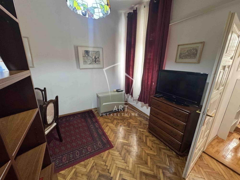 Stan na prodaju u Beogradu, Stari grad, 23m2, cena 140000 evra