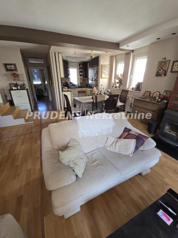 Stan na prodaju u Beogradu, Banjica, 125m2, cena 280000 evra