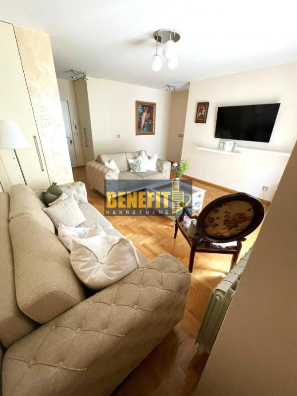 Stan na prodaju u Beogradu, Pašino brdo, trosoban, 80m2, cena 304000 evra