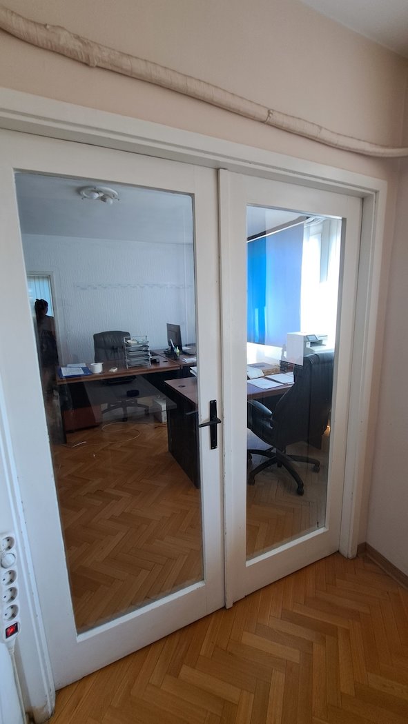 Stan na prodaju u Beogradu, Novi Beograd blok 21 (10. gimnazija), cetvorosoban, 90m2, cena 350000 evra