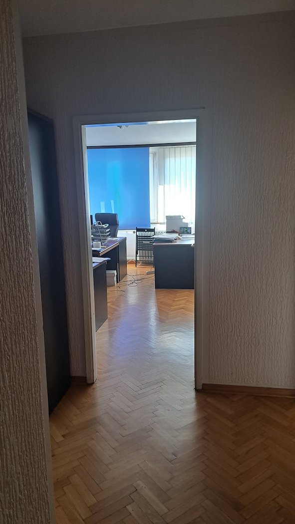 Stan na prodaju u Beogradu, Novi Beograd blok 21 (10. gimnazija), cetvorosoban, 90m2, cena 350000 evra