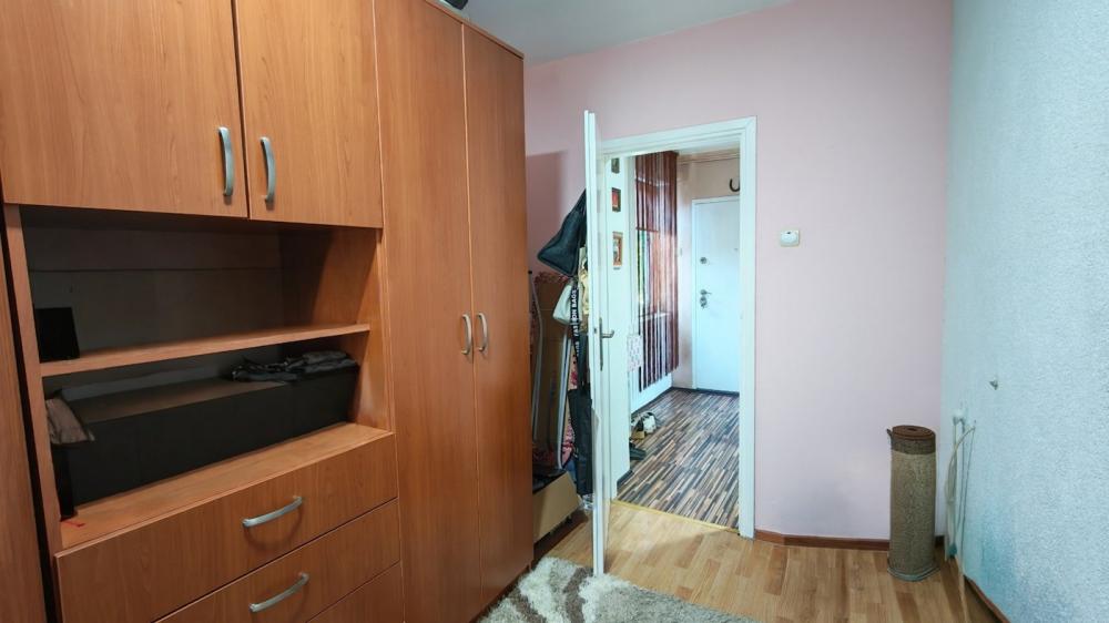 Stan na prodaju u Beogradu, Borča, jednoiposoban, 40m2, cena 80000 evra