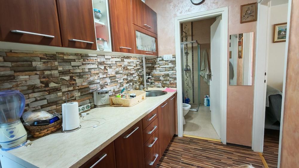Stan na prodaju u Beogradu, Borča, jednoiposoban, 40m2, cena 80000 evra