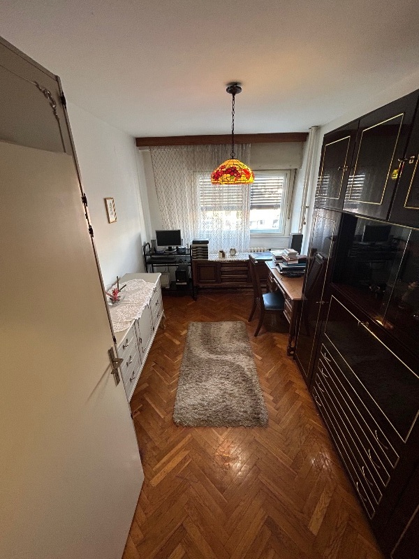 Stan na prodaju u Beogradu, Tašmajdan, cetvorosoban, 90m2, cena 297000 evra