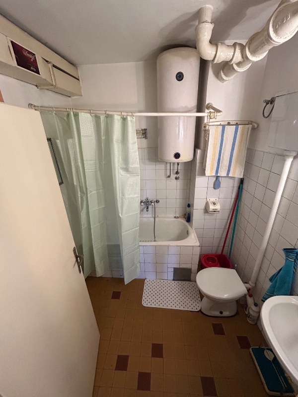 Stan na prodaju u Beogradu, Tašmajdan, cetvorosoban, 90m2, cena 297000 evra