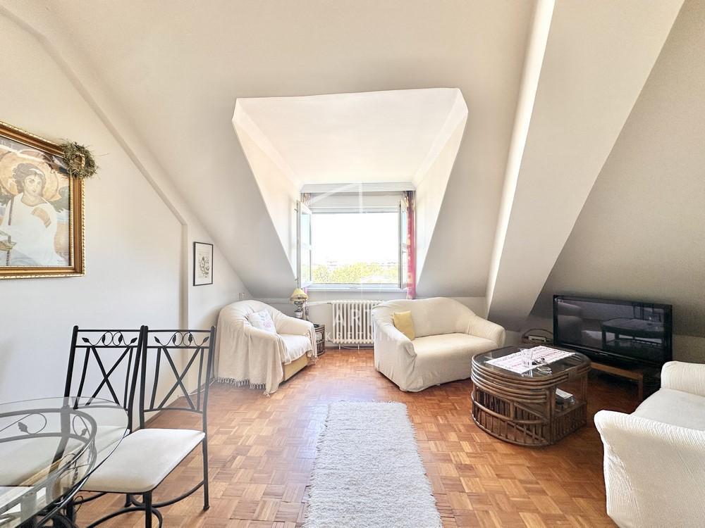 Stan na prodaju u Beogradu, Novi Beograd, troiposoban, 63m2, cena 171000 evra