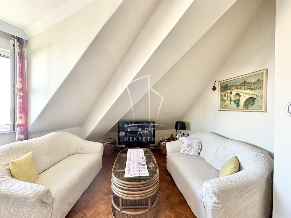Stan na prodaju u Beogradu, Novi Beograd, troiposoban, 63m2, cena 187000 evra