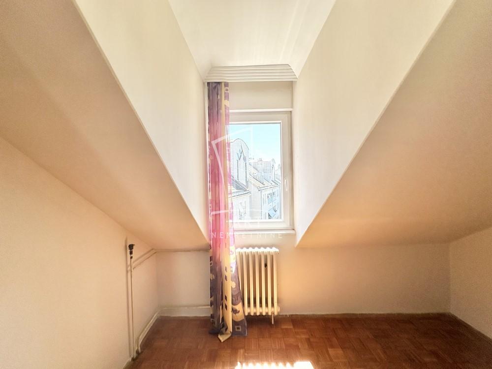 Stan na prodaju u Beogradu, Novi Beograd, troiposoban, 63m2, cena 187000 evra