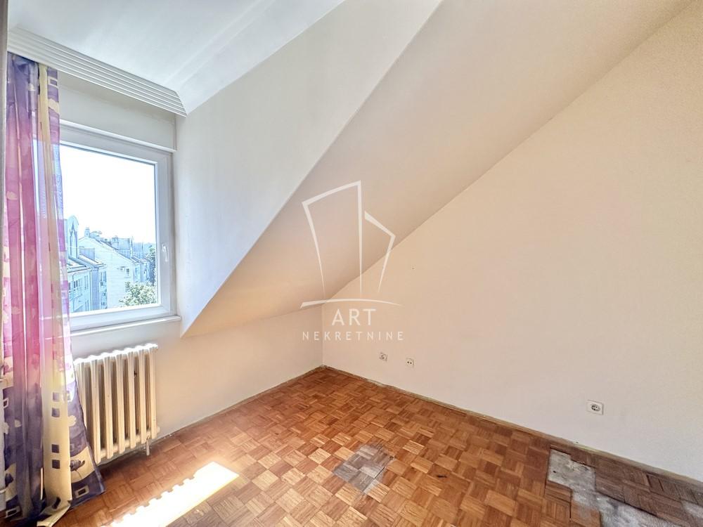 Stan na prodaju u Beogradu, Novi Beograd, troiposoban, 63m2, cena 187000 evra