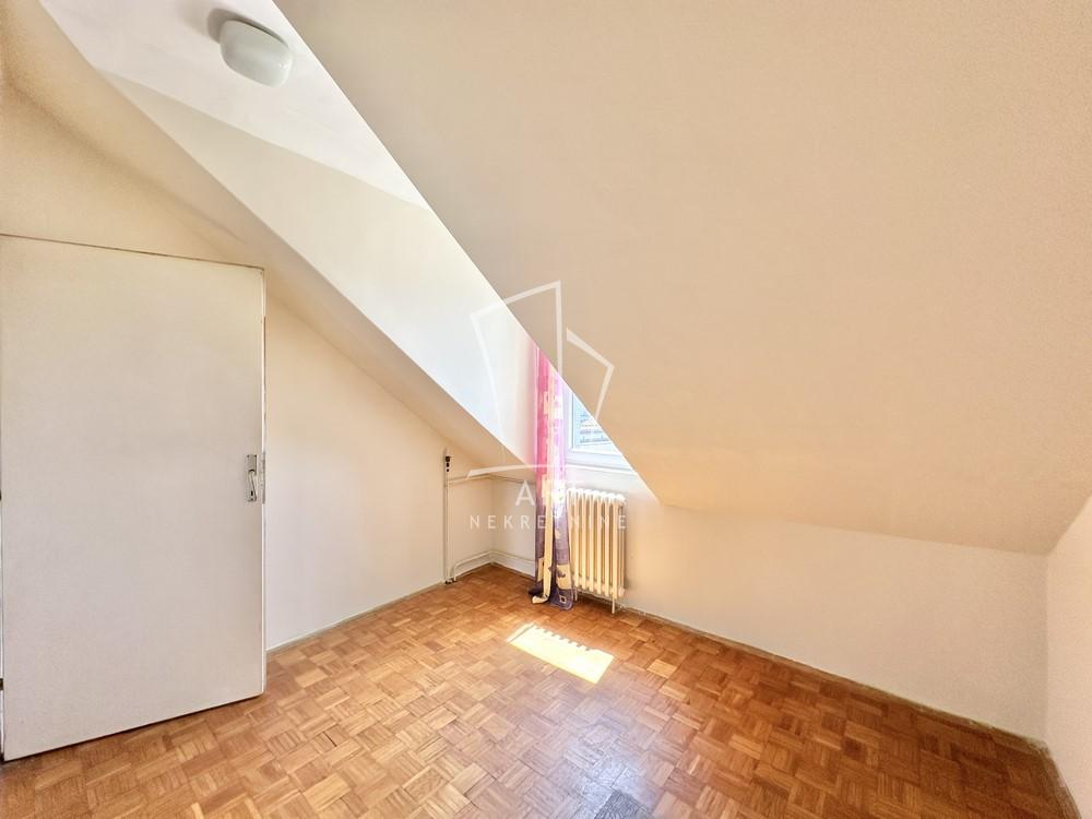 Stan na prodaju u Beogradu, Novi Beograd, troiposoban, 63m2, cena 187000 evra