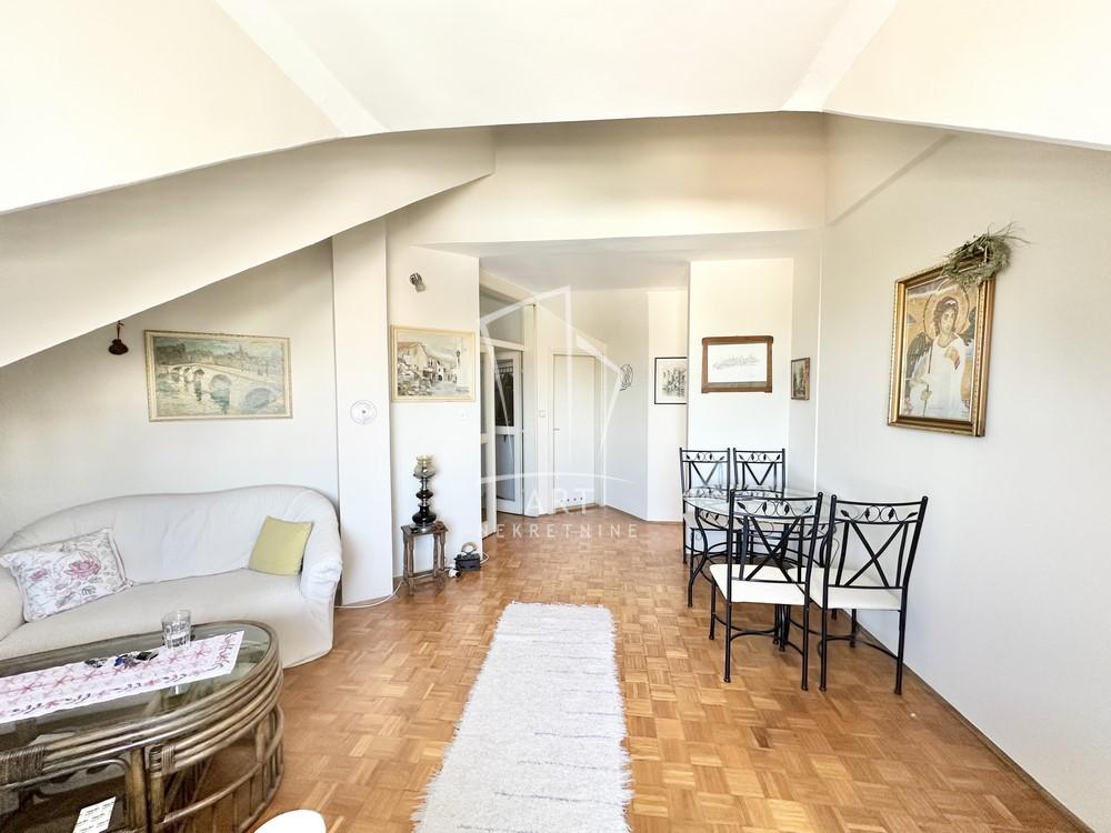 Stan na prodaju u Beogradu, Novi Beograd, troiposoban, 63m2, cena 187000 evra