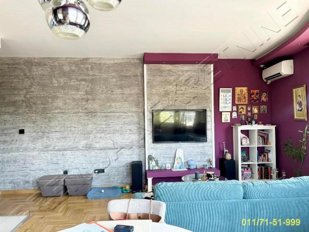 Stan na prodaju u Beogradu, Trošarina, cetvorosoban, 90m2, cena 360000 evra