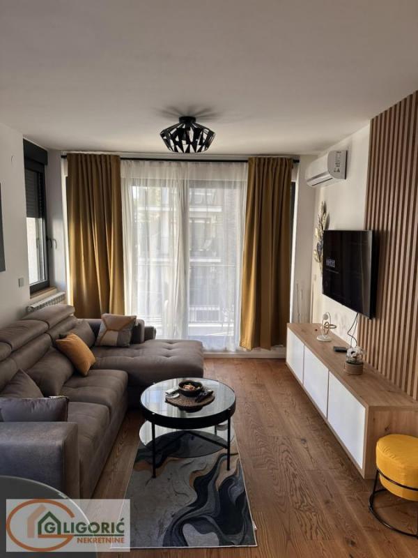 Stan na prodaju u Beogradu, Višnjička banja, dvosoban, 51m2, cena 199900 evra