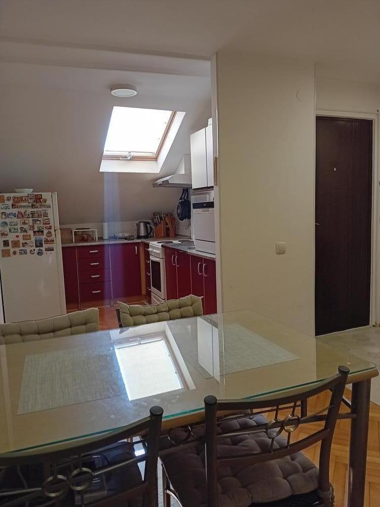Stan na prodaju u Beogradu, Žarkovo, dvoiposoban, 49m2, cena 93000 evra