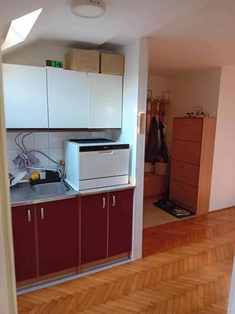 Stan na prodaju u Beogradu, Žarkovo, dvoiposoban, 49m2, cena 93000 evra