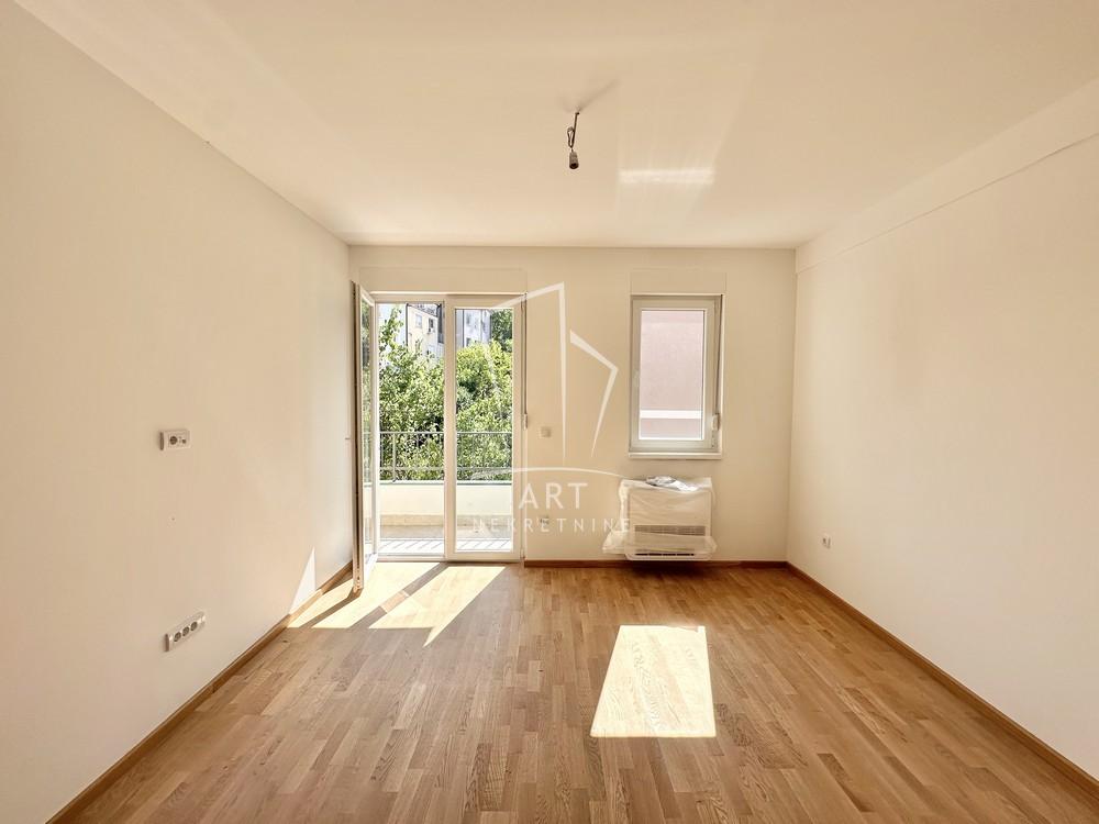Stan na prodaju u Beogradu, Mirijevo, trosoban, 69m2, cena 158700 evra