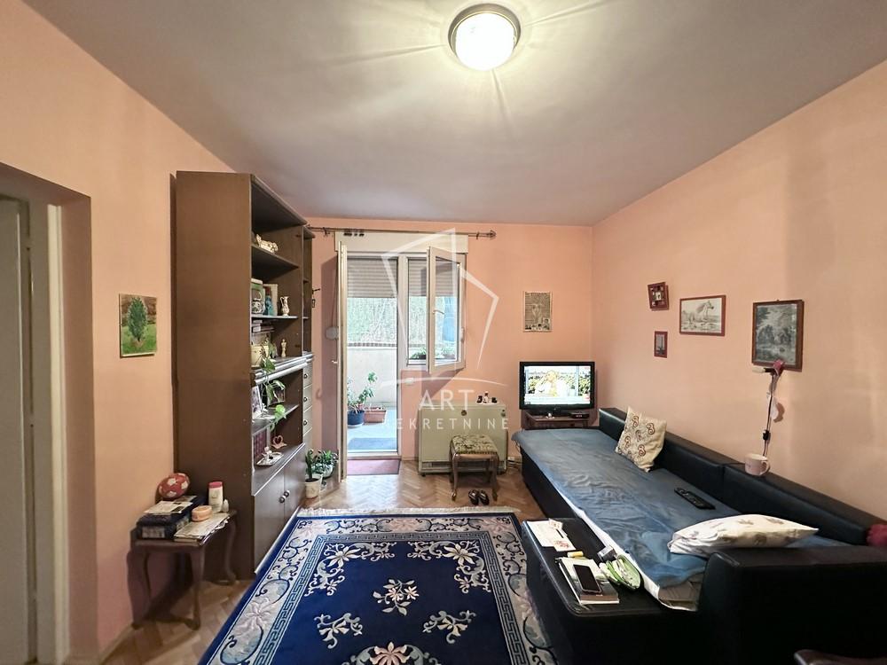 Stan na prodaju u Beogradu, Karaburma, dvoiposoban, 54m2, cena 142500 evra