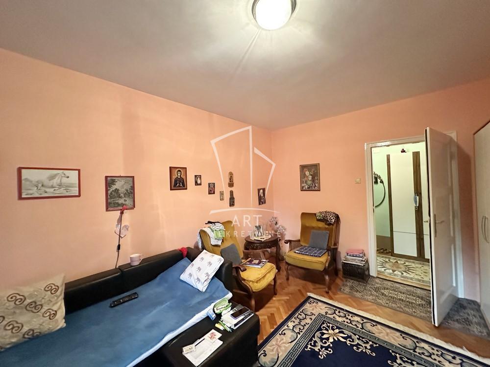 Stan na prodaju u Beogradu, Karaburma, dvoiposoban, 54m2, cena 142500 evra