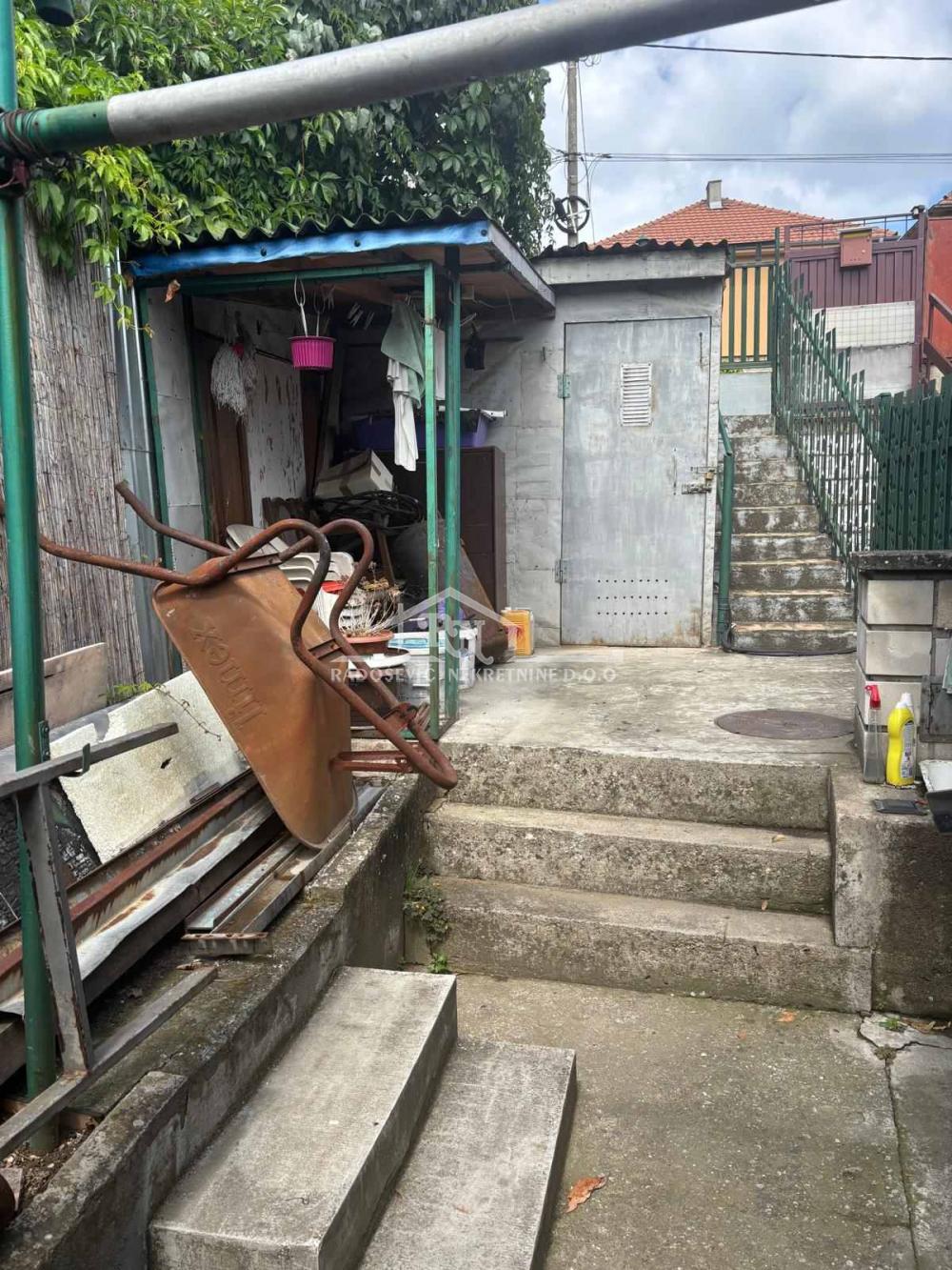 Stan na prodaju u Beogradu, Žarkovo, jednoiposoban, 42m2, cena 47000 evra
