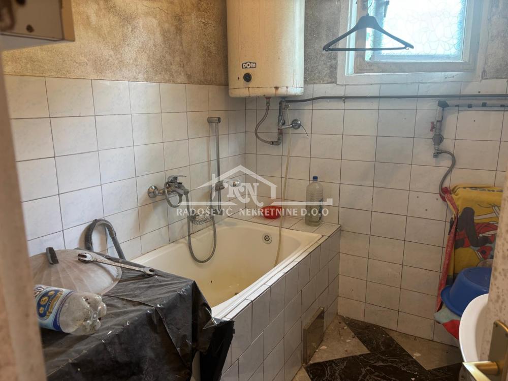 Stan na prodaju u Beogradu, Žarkovo, jednoiposoban, 42m2, cena 47000 evra