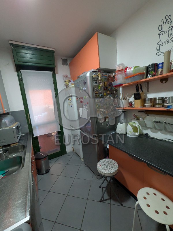 Stan na prodaju u Beogradu, Rakovica, troiposoban, 90m2, cena 240000 evra
